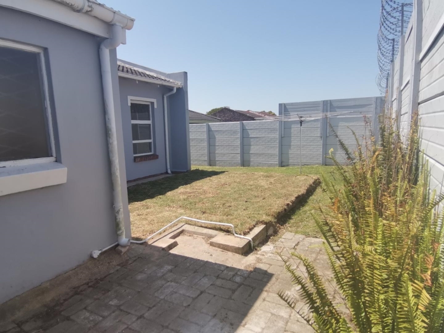 2 Bedroom Property for Sale in Sherwood Eastern Cape